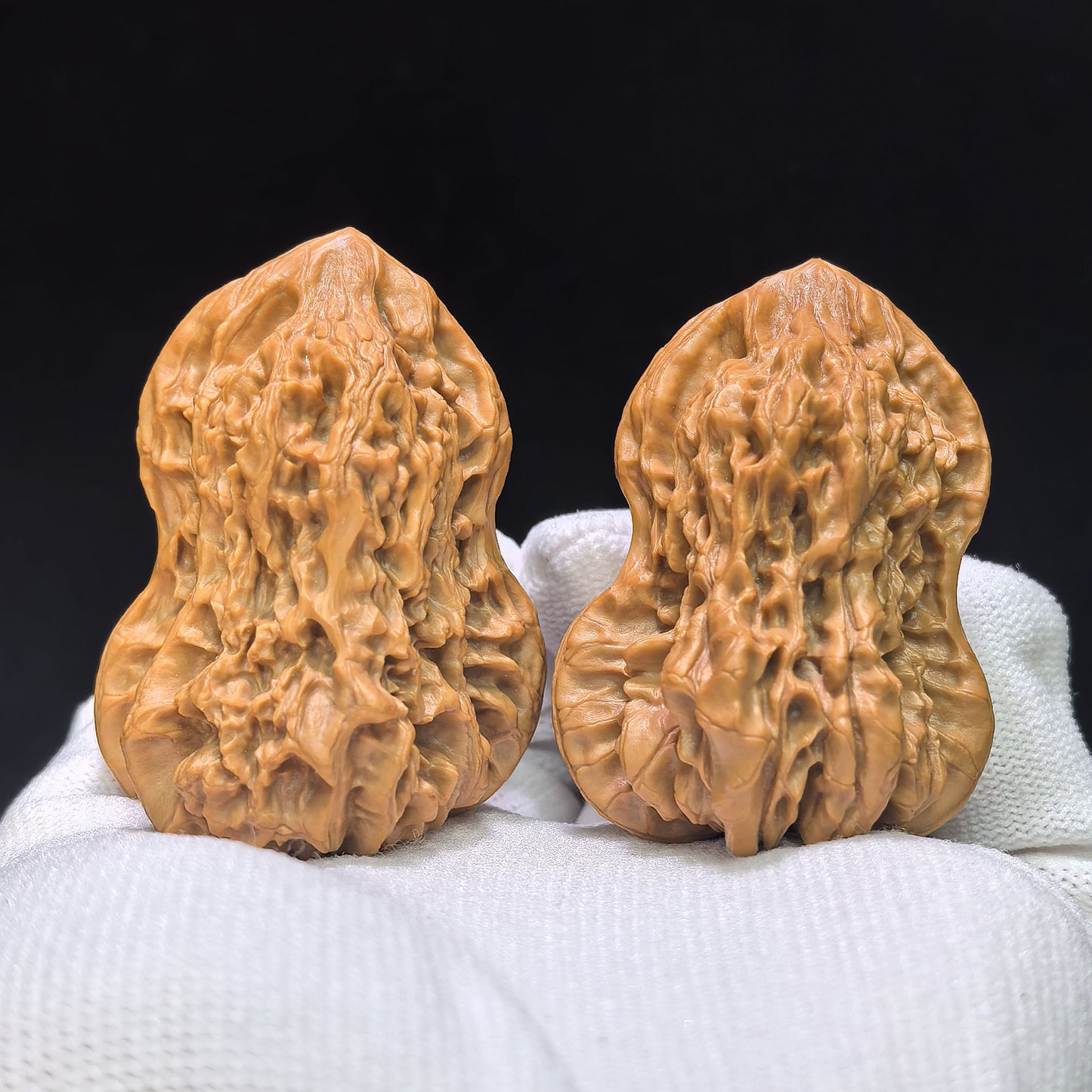 Gourd of Fortune and Prosperity" (Fulu Hulu) Scholar Walnuts Pair | 38.0mm x 39.0mm | Elite Biomorphic Silhouette | Singularities Grade Masterpiece | Stock ID: FLHL-02