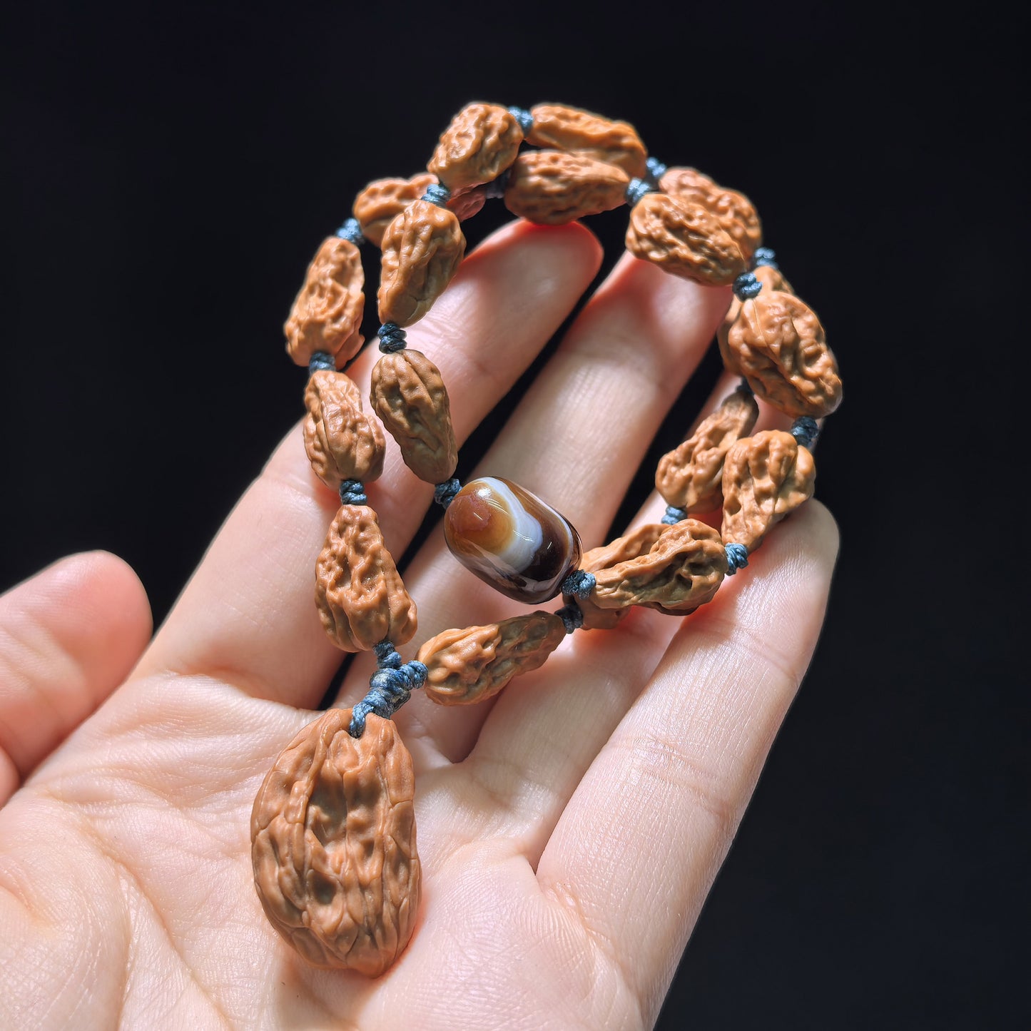The "Songshan Sunflower Seed" (Gua Zi) Meditative Hand-Strand | 18-Piece Set with Agate Accent | SSGZ-1201E