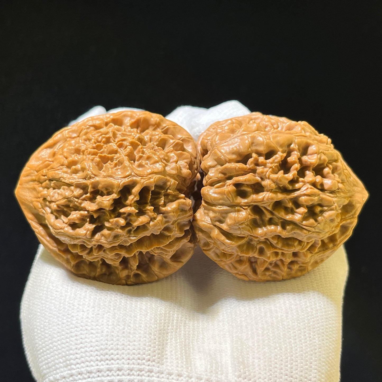 "Grand Official Hat" Da Guan Mao Wenwan Walnuts (Pair) | 46.0mm x 42.0mm | Stock ID: DGM-1103
