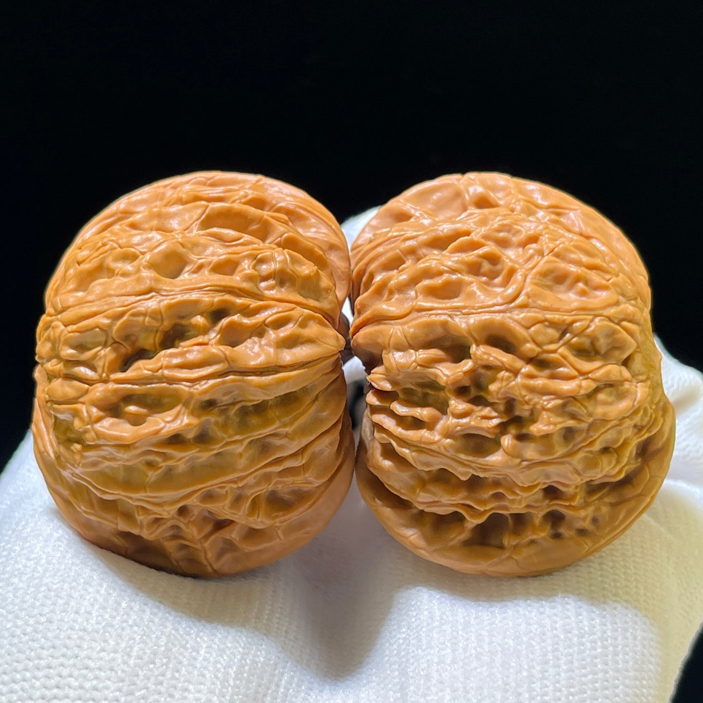 "Wild Millstone" Yesheng Mopan Wenwan Walnuts Pair | 44.0mm x 39.0mm | MP-1113