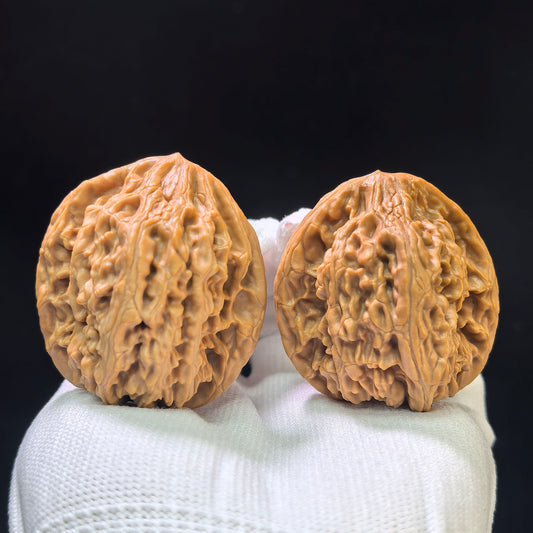"Beijing Chicken Heart" Beijing Jixin BJJX-1109 Wenwan Walnuts Pair | 42.0mm x 41.0mm | BJJX-1109