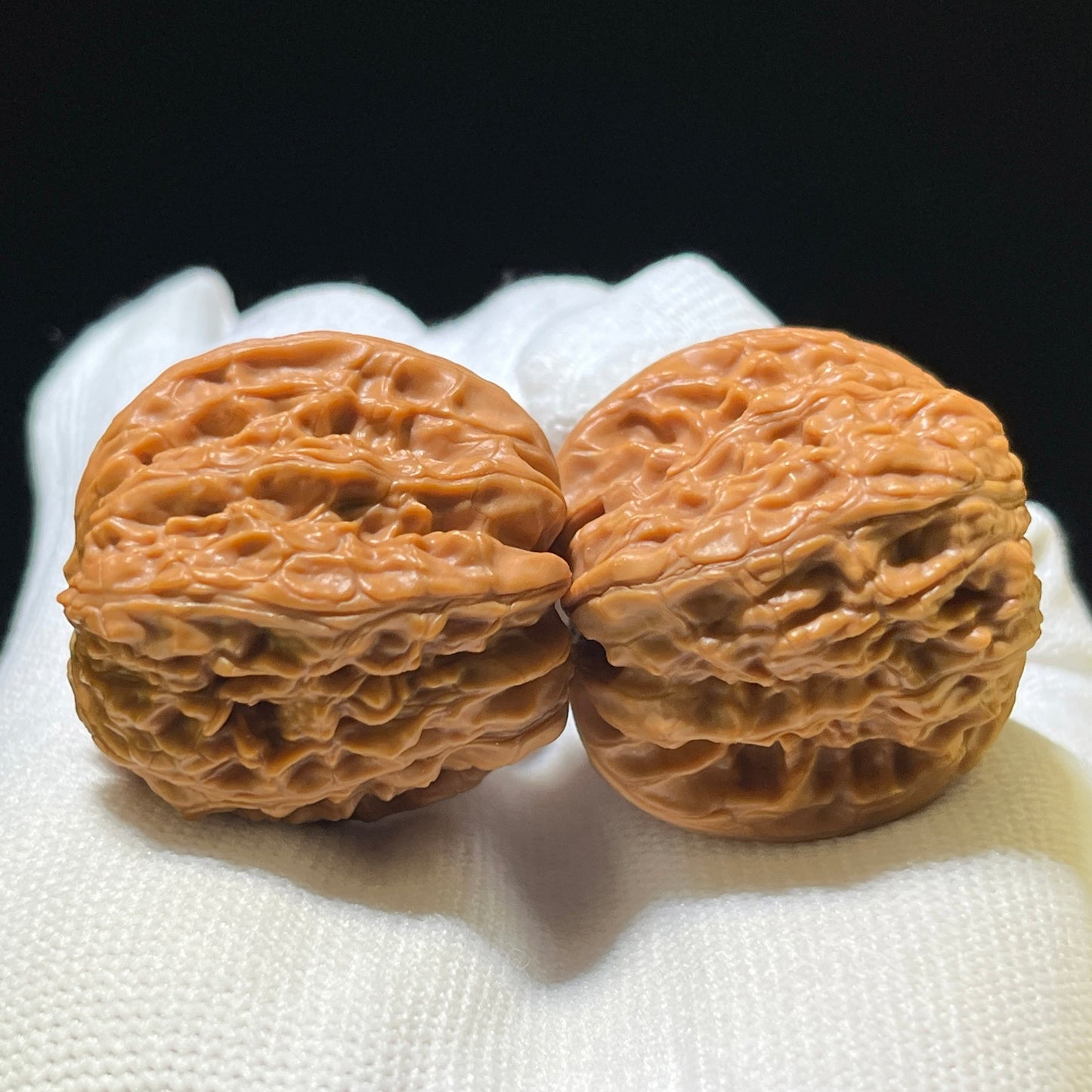 The "Heritage Millstone" (Mo Pan) Miniature Finger-Twirling Pair | 34.0mm x 36.0mm | MP-1101