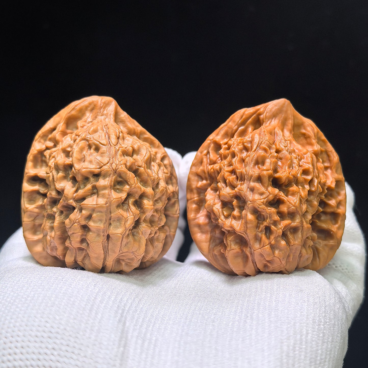 "Kylin Texture Vulture" Qilinwen Zuoshandiao Wenwan Walnuts Pair | 43.0mm x 42.0mm | QLWZSD-CG217E