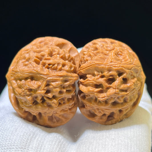 Gongdeng Lion Head (Palace Lantern) Scholar Walnuts Pair | 42.0mm x 41.0mm | Stock ID: GD-1103