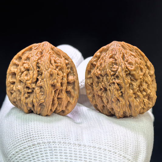 "Red Ruby / Red Gem" Hongbaoshi HBS-1601 Low-Profile Wenwan Walnuts Pair | 38.0mm x 39.0mm | HBS-1601
