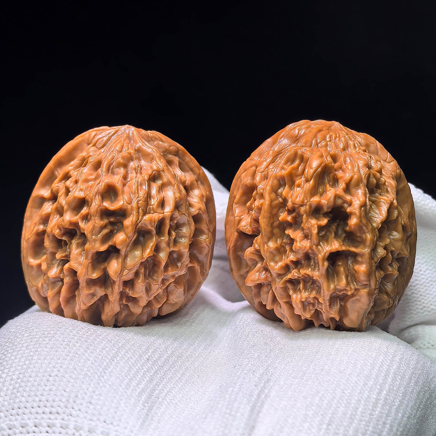 Ye Niu (Wild Bison) Scholar Walnuts Pair | 38.0mm x 39.0mm | Stock ID: YN-1405
