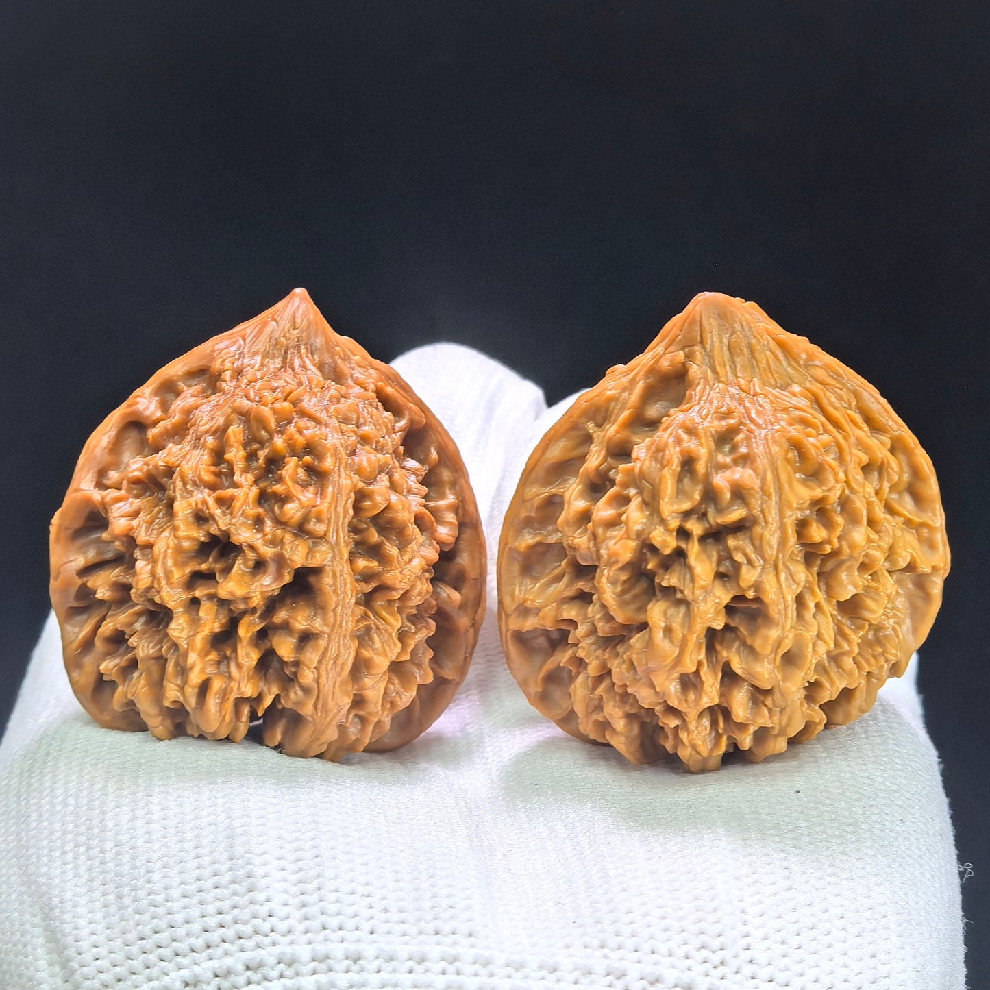 "Peach Heart Concave Base Starry Sky" Taoxin Aodi Mantianxing MTX-1408 Classic Wenwan Walnuts Pair | 39.0mm x 37.0mm | MTX-1408