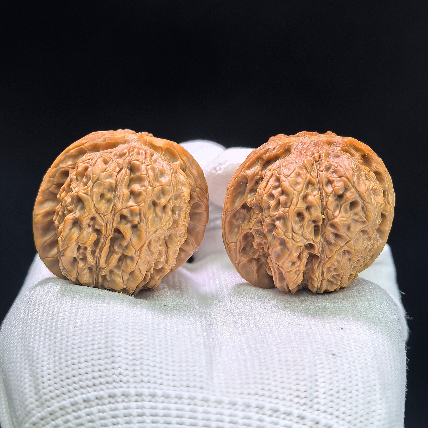 "Blood Kylin" Xueqilin Wenwan Walnuts (Pair) | 38.0mm x 39.0mm | Stock ID: XQL-1401