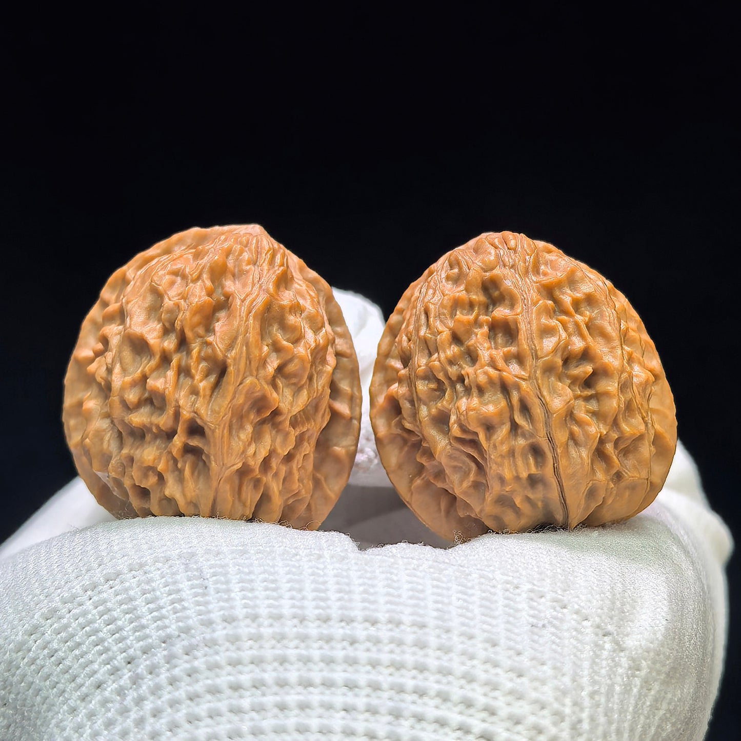 "Mini Phoenix Tail" Xiuzhen Fengwei XZFW-1601 Low-Profile Pocket Wenwan Walnuts Pair | 32.0mm x 31.0mm | XZFW-1601