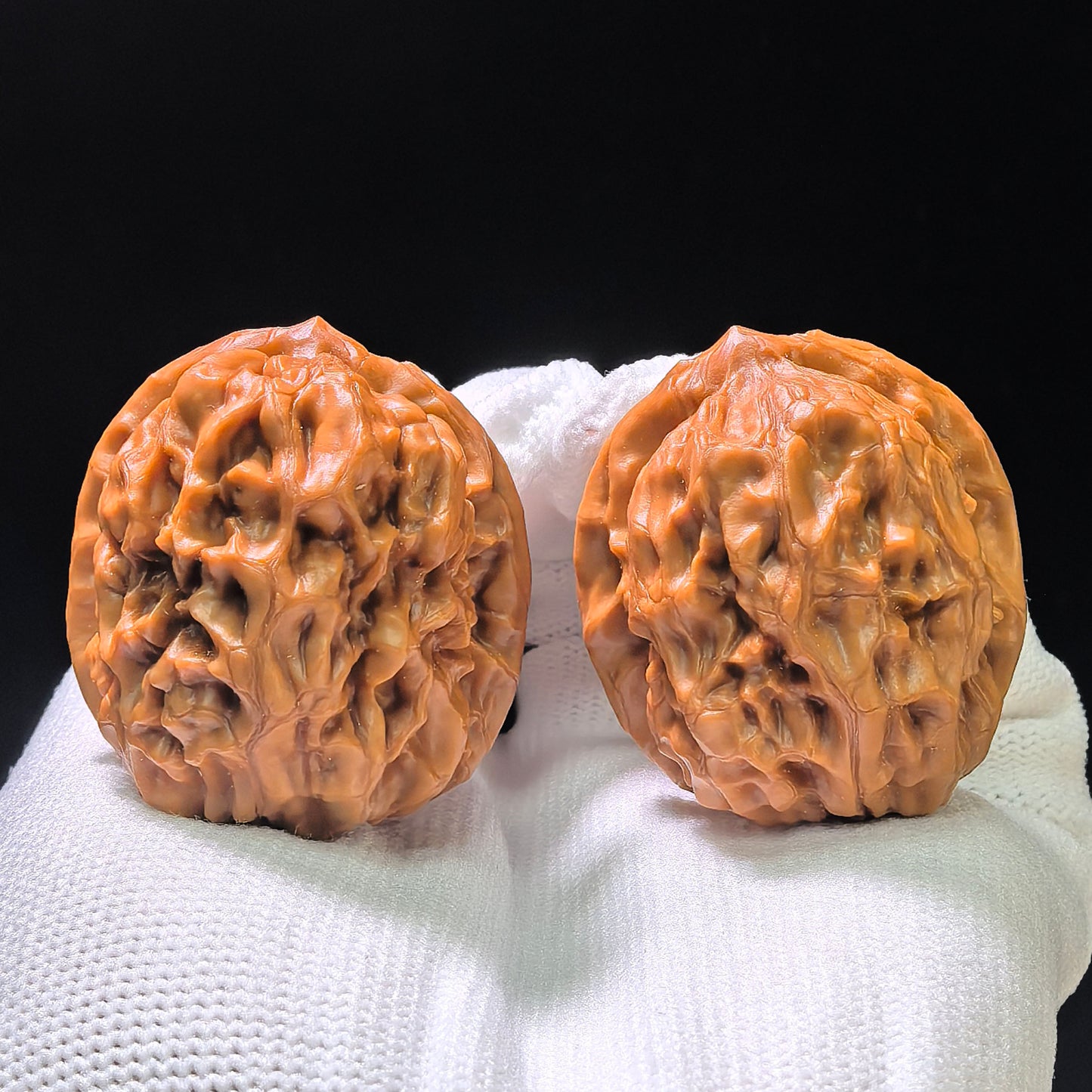 "Golf Ball" Gaoerfu Low-Profile Wenwan Walnuts Pair | 34.0mm x 37.0mm | GEF-1101