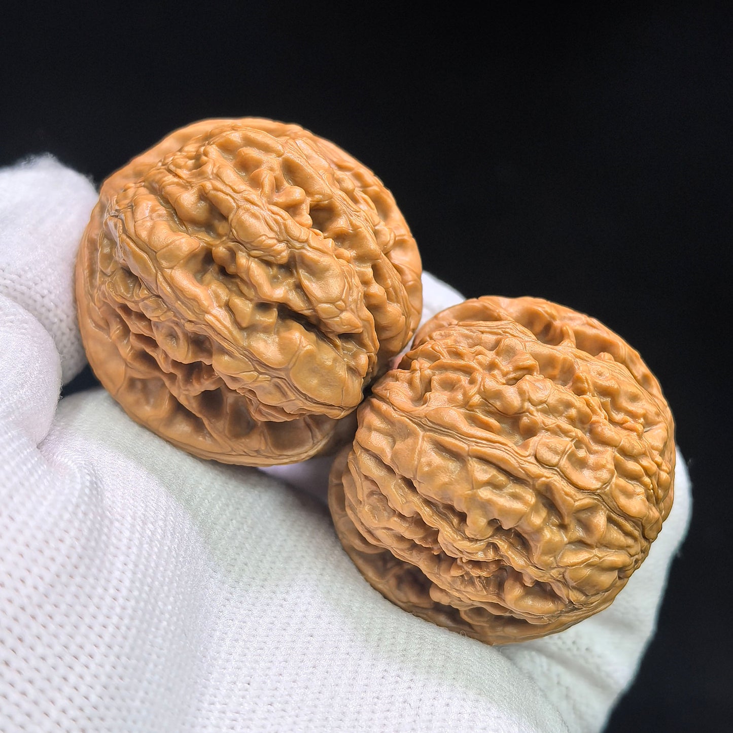 "Red Koi" Hongjinli HJL-17B1C Low-Profile Wenwan Walnuts Pair | 39.0mm x 42.0mm | HJL-17B1C
