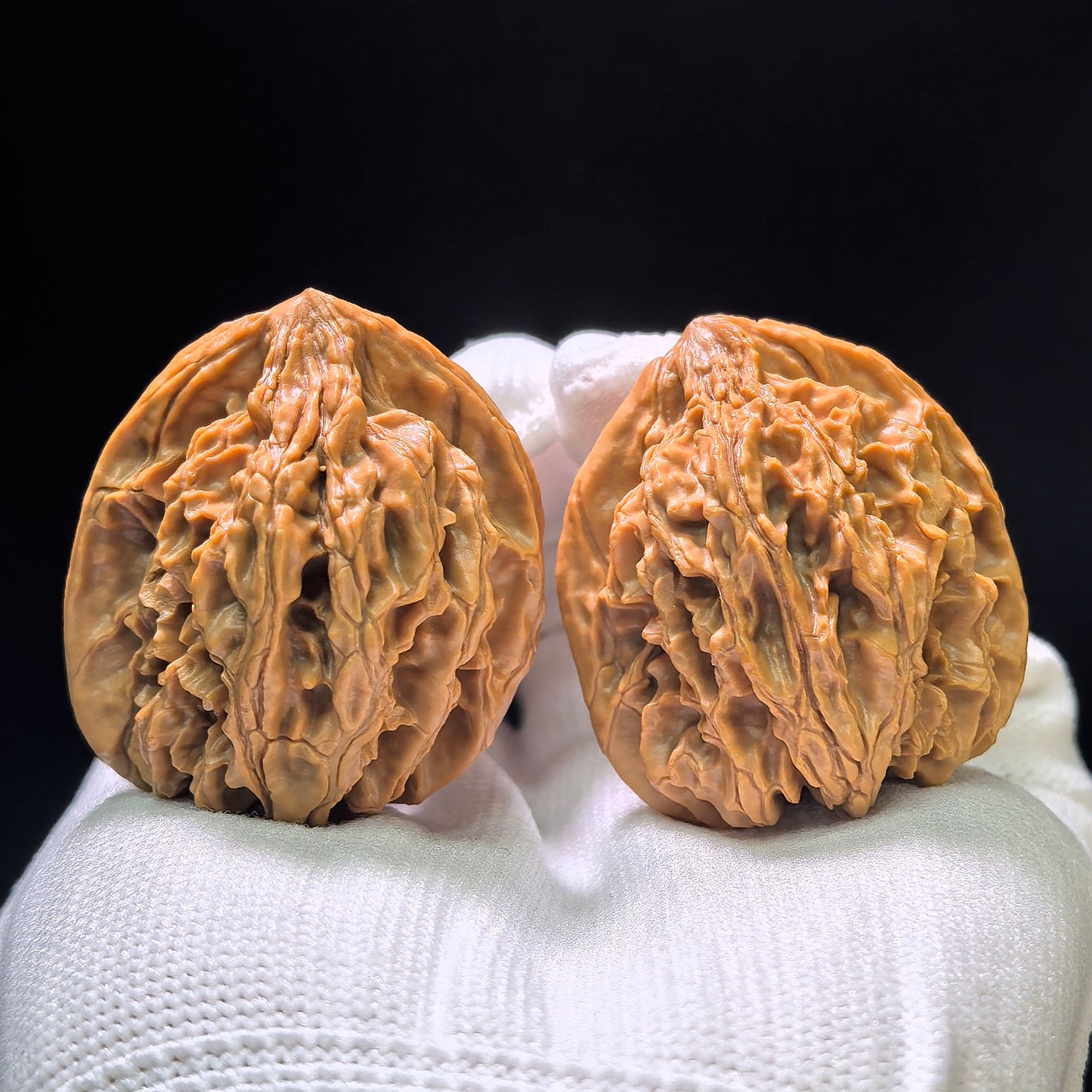 "Sky-Piercing Eight-Rib" Tongtian Ba TTB-1102 Low-Profile Wenwan Walnuts Pair | 35.0mm x 34.0mm | TTB-1102