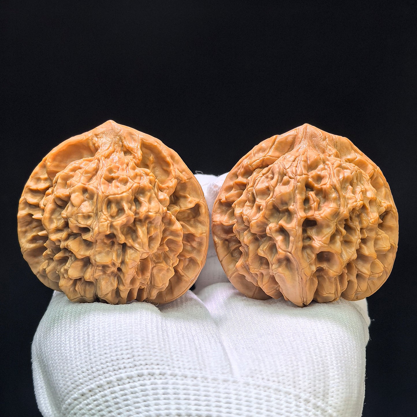 "Wang Yong Big Official Hat" Wangyong Da Guan Mao Wenwan Walnuts (Pair) | 50.0mm x 46.0mm | Stock ID: DGM-1105