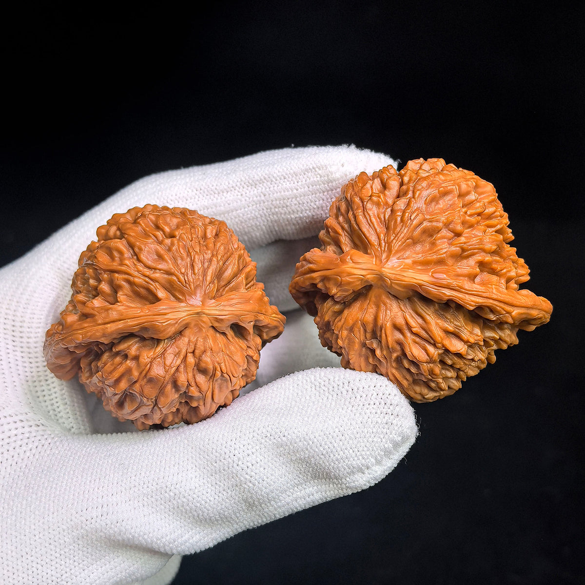 Pufferfish-Profile “White Lion Half-Wall” Wenwan Walnut Pair — 44.0mm x 41.0mm / 42.0mm x 39.0mm | BSZBB-1401E