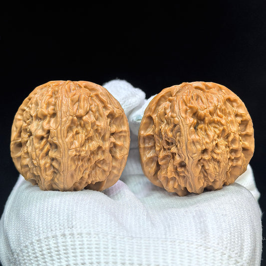 "Classic White Lion" Baishizi Low-Profile Wenwan Walnuts Pair | 39.0mm x 39.0mm | BSJ-1504C