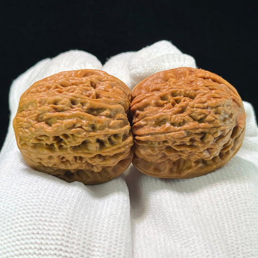 The "Starry-Sky Concave Peach-Heart" (Tao Xin Ao Di Man Tian Xing) Miniature Finger-Twirling Pair | 32.0mm x 31.0mm | TXADMTX-1003