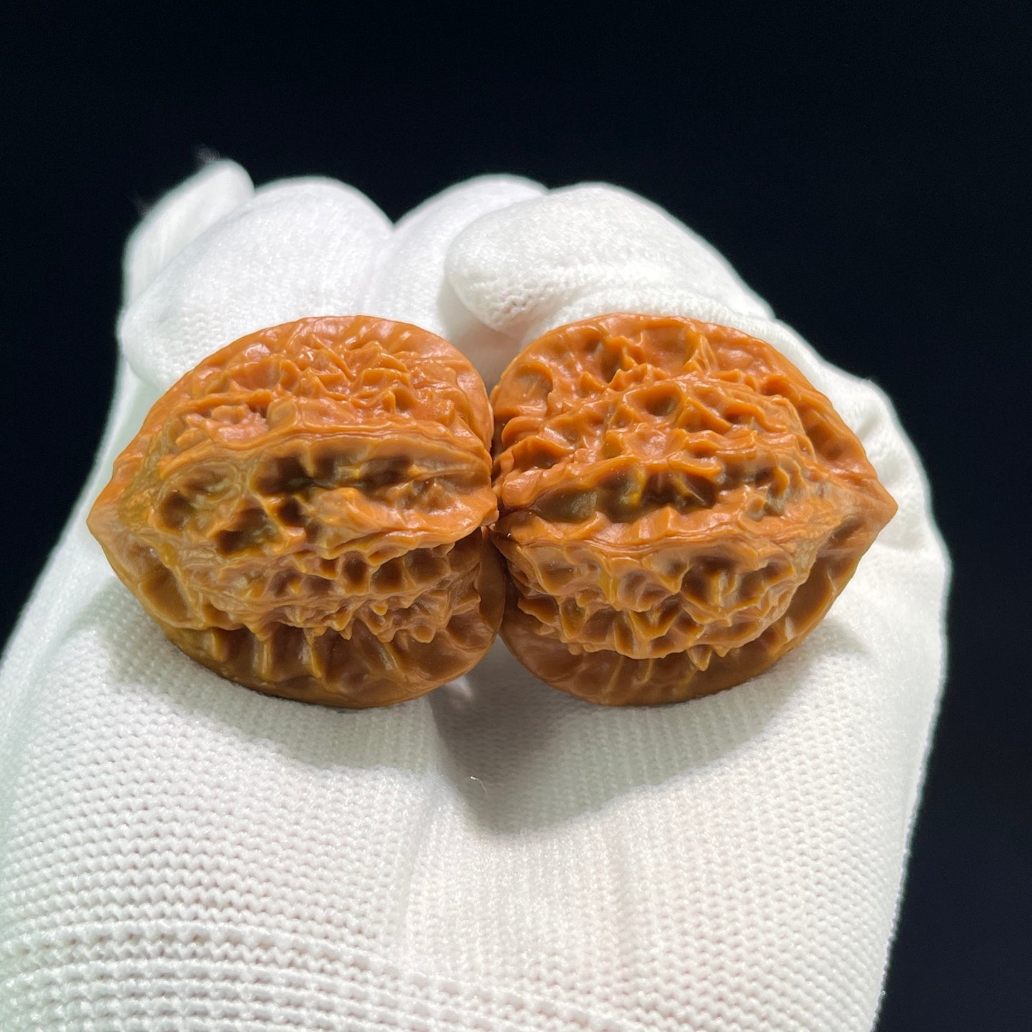 The "Coral Tower" (Shan Hu Ta) Full-Bellied Pocket Pair | 33.0mm x 34.0mm | SHT-705