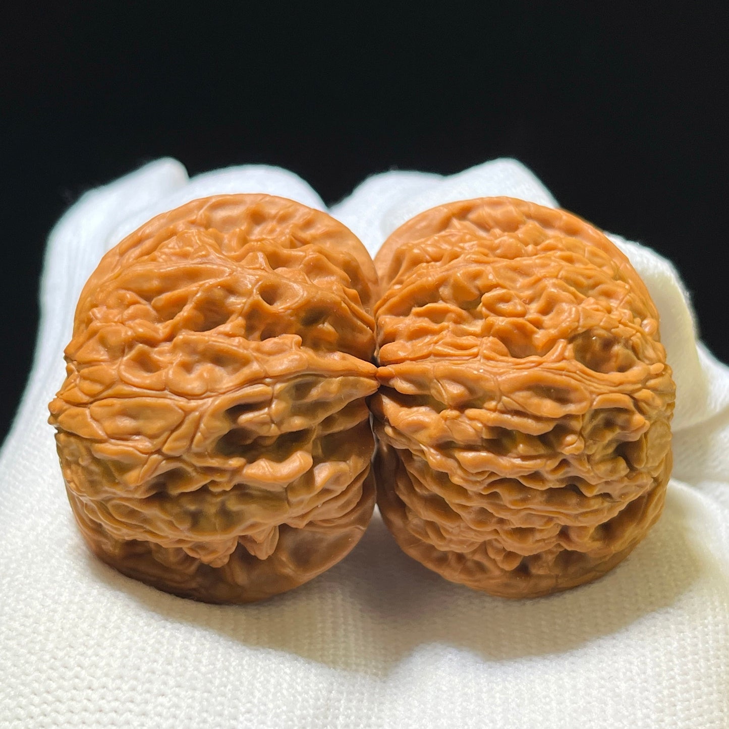 "Millstone" Mopan Wenwan Walnuts Pair | 40.0mm x 38.0mm | MP-1111