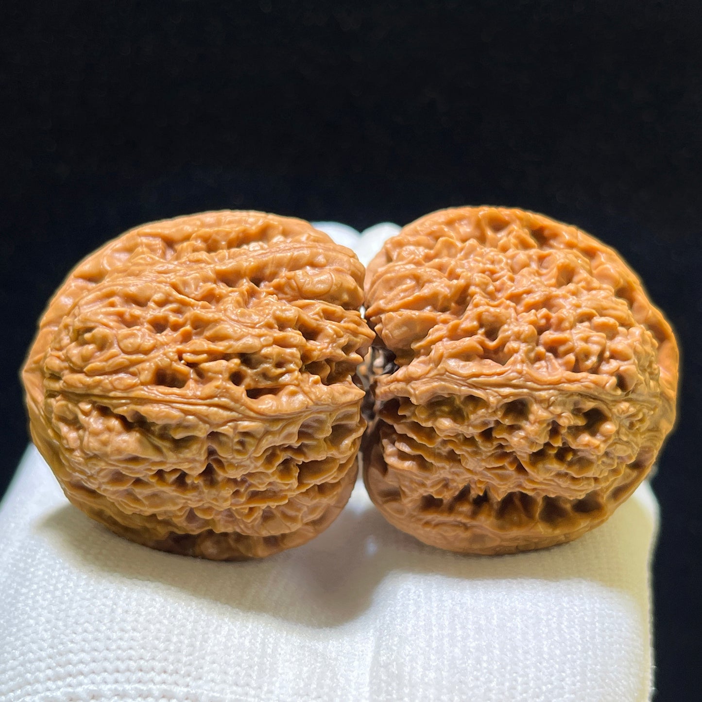 The Renowned "Red-Shell Nanjiang Stone" Hongke Nanjiangshi Heritage Pair | 40.0mm x 39.0mm | HPNJS-1101