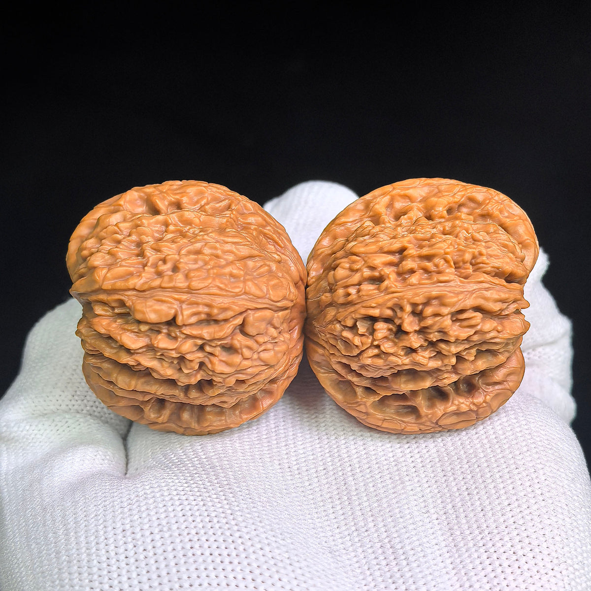 Winged “Butterfly White Lion” Wenwan Walnut Pair — 41.0mm x 41.0mm | HDBS-C1D5E