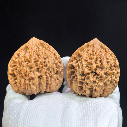 "Concave Base Peach Heart Qilin Texture" Aodi Taoxin Qilinwen BDTXQLW-17G9 Low-Profile Wenwan Walnuts Pair | 49.0mm x 41.0mm | BDTXQLW-17G9