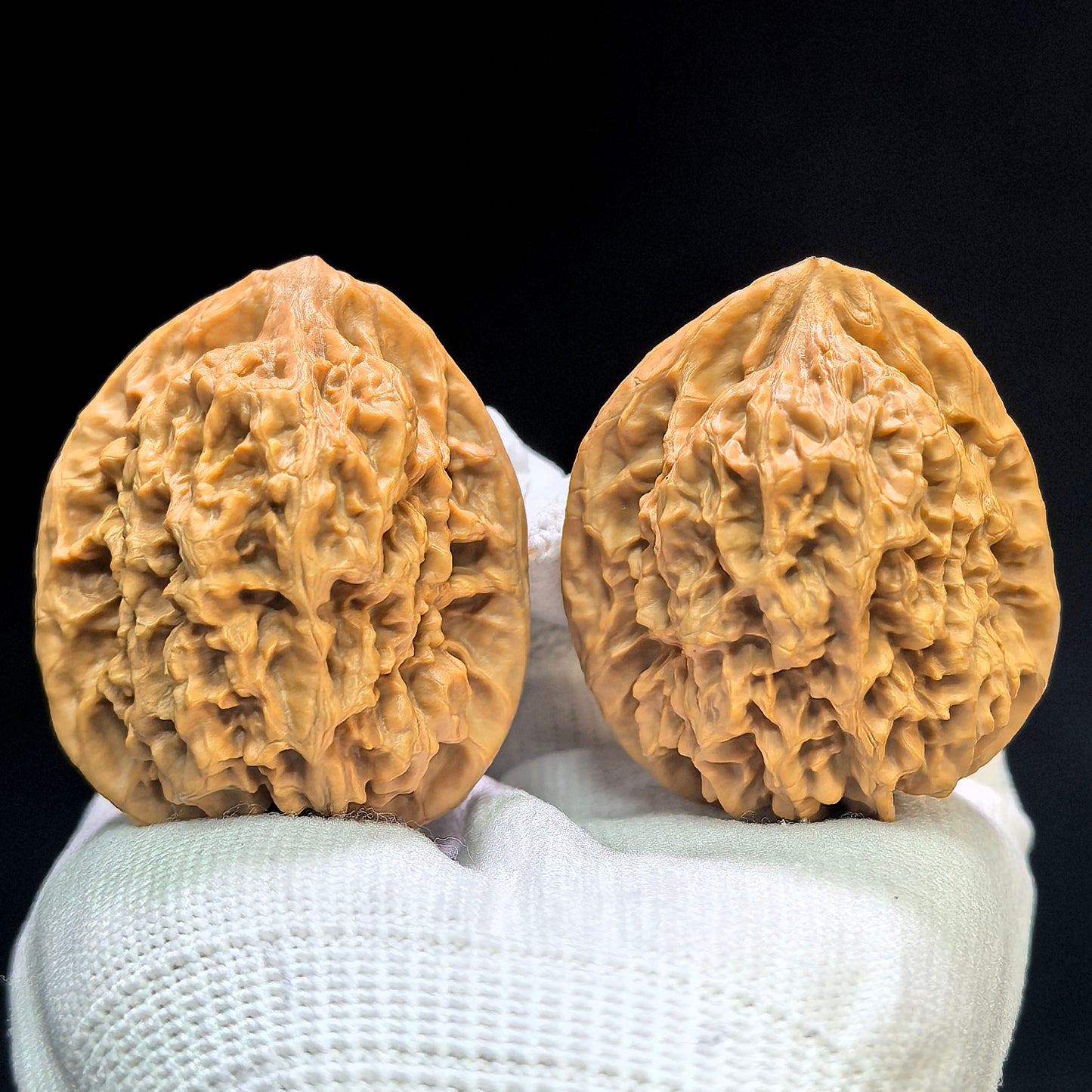 "Luohan Head" Luohantou LHT-1601 Low-Profile Wenwan Walnuts Pair | 42.0mm x 40.0mm | LHT-1601