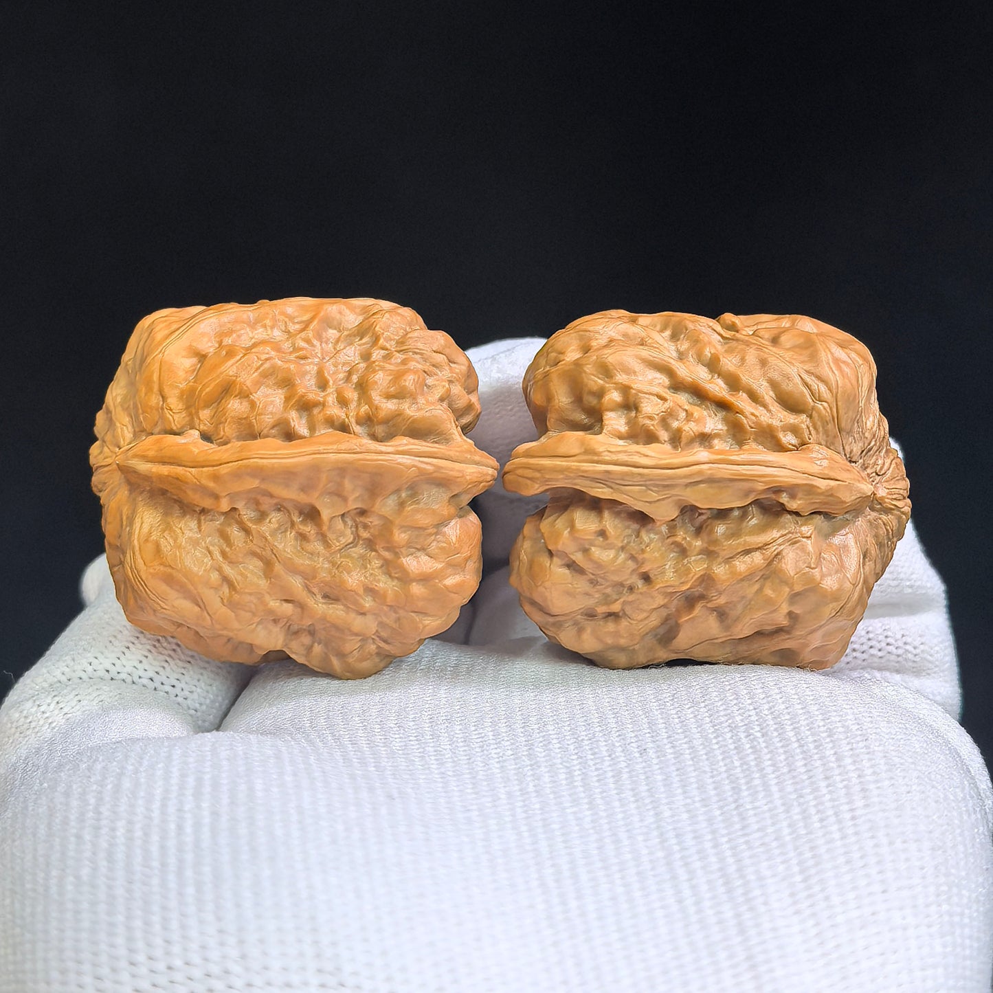 "Squatting Toad Smooth Sailing" (Wa Yifan / Hama Dun) Scholar Walnuts Pair | 33.0mm x 36.0mm | Deep-Belly Pocket Stance | Collector Grade E | Stock ID: WFN-SY1B5