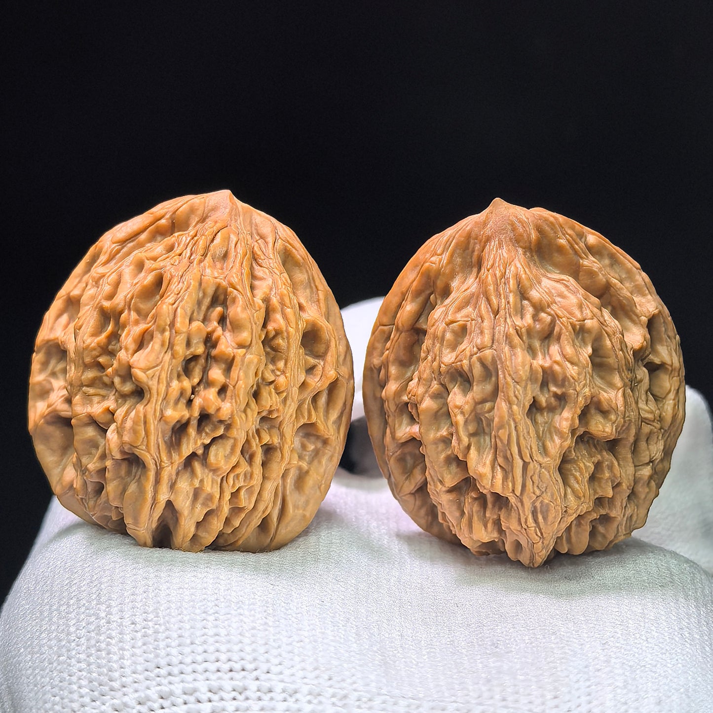 "Wheat Ear Tigerhead" Maisui Hutou MSHT-1402 Low-Profile Wenwan Walnuts Pair | 38.0mm x 36.0mm | MSHT-1402