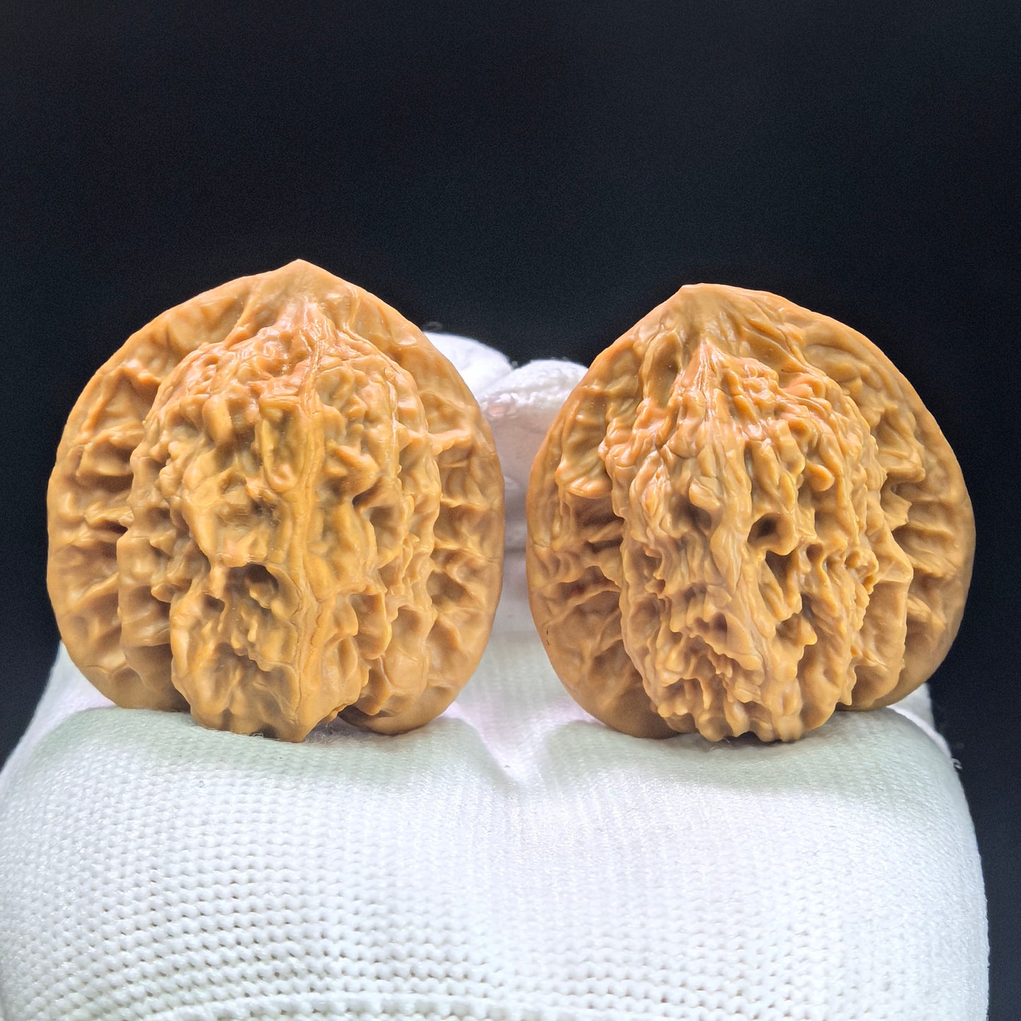 Peach Heart Xialingling (Xia Yun Ling) Scholar Walnuts Pair | 39.0mm x 37.0mm | Compact Ingot Silhouette | Stock ID: XYL-1402