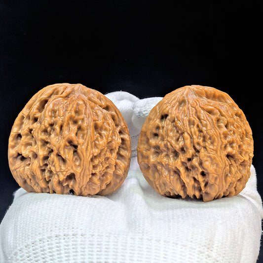 "Triangular Concave Base Nanjiang Stone" Aodi NJS-1507C Low-Profile Wenwan Walnuts Pair | 41.0mm x 41.0mm | NJS-1507C