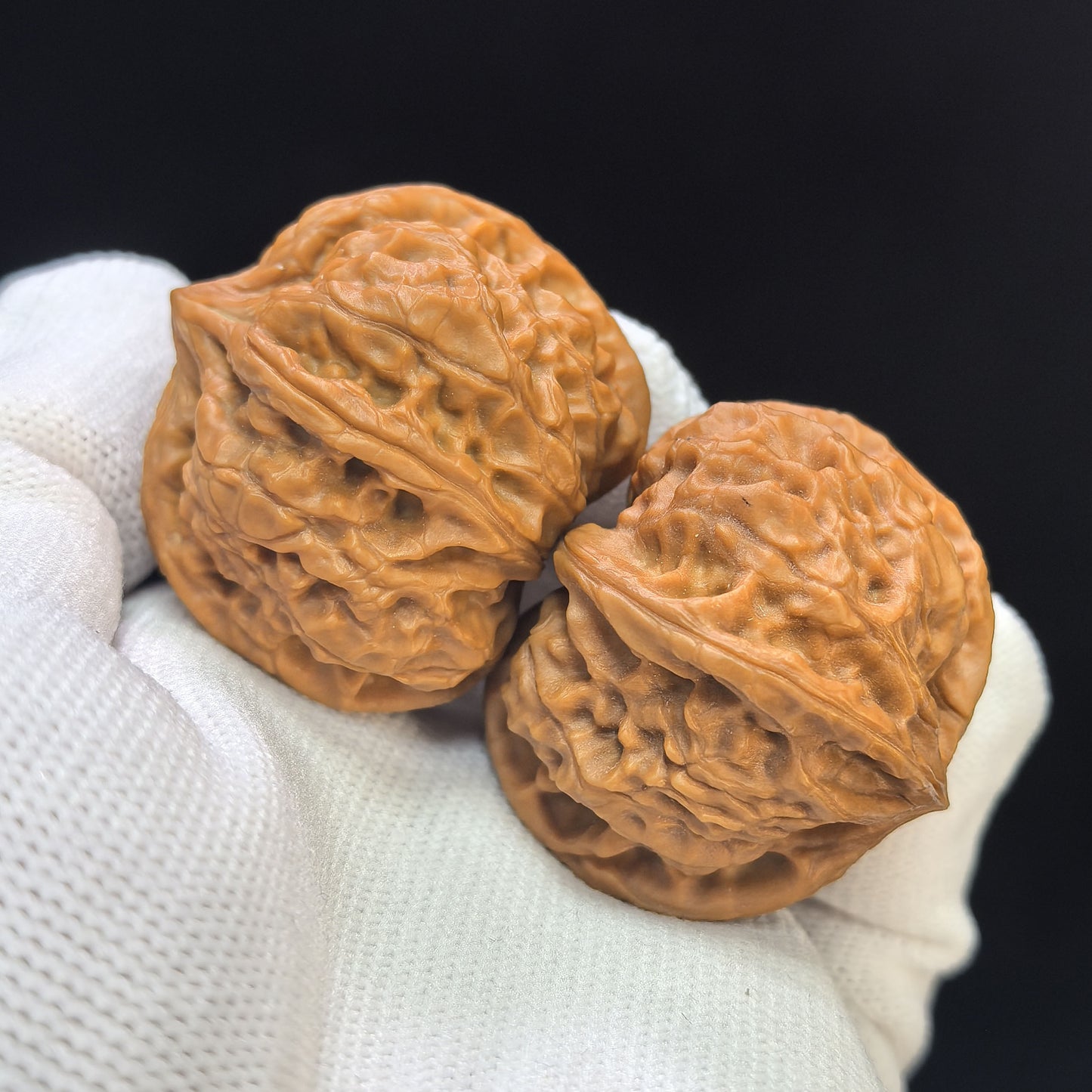 "Imperial Jade Seal X-Men" Yuxi Sileng X-Zhanjing Four-Ribbed Wenwan Walnuts Pair | 36.0mm x 39.0mm | YSFN-C228E