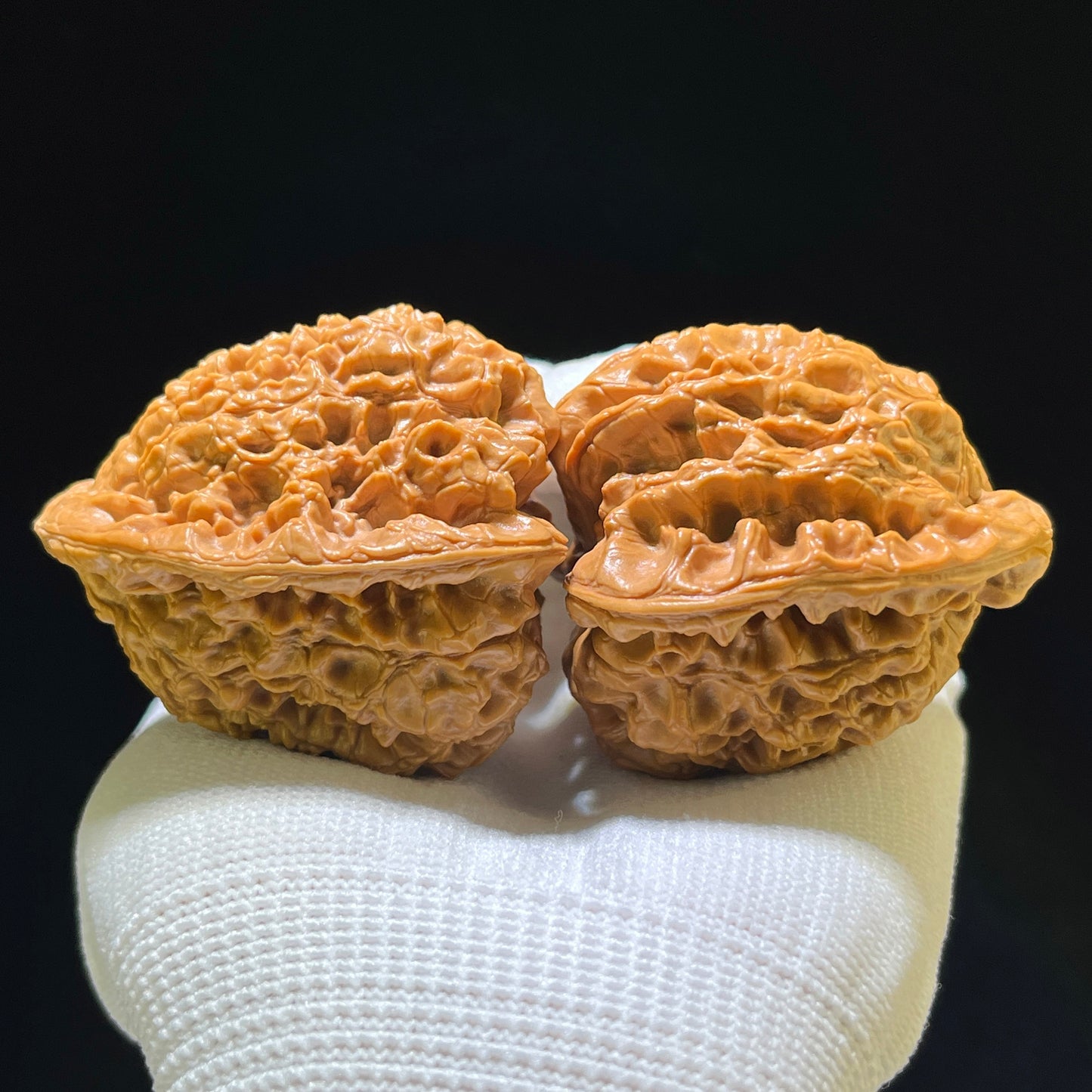 The Illustrious "Wang Yong Big Official Hat" Wang Yong Da Guanmao Premium Pair | 49.0mm x 44.0mm | DGM-1106