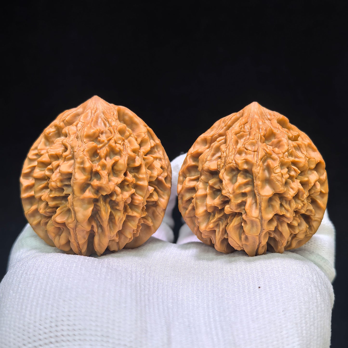 "Nine-Story Demon Tower" Jiuceng Yaota Wenwan Walnuts Pair | 46.0mm x 45.0mm | JCYT-1551C