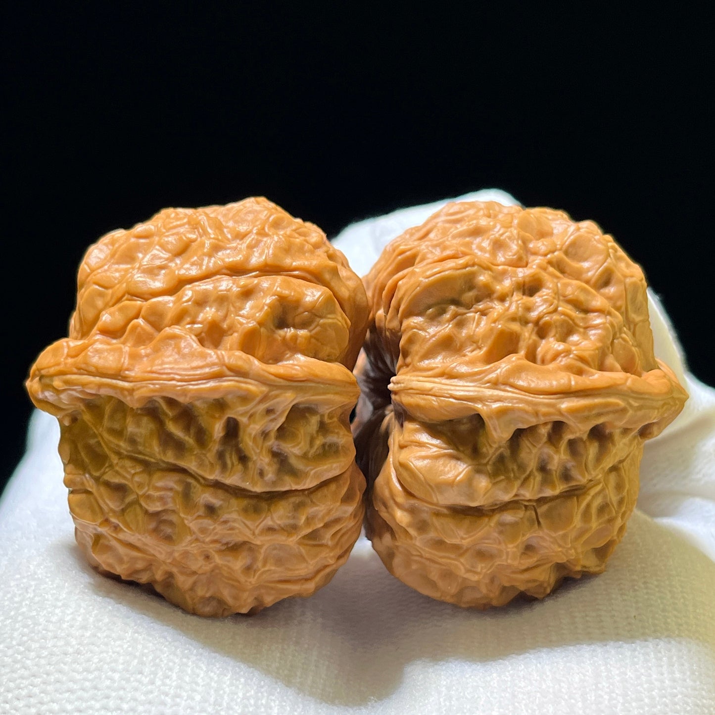 "Pumpkin Mound" Nanguadun Wenwan Walnuts (Pair) | 42.0mm x 40.0mm | Stock ID: NGD-1103