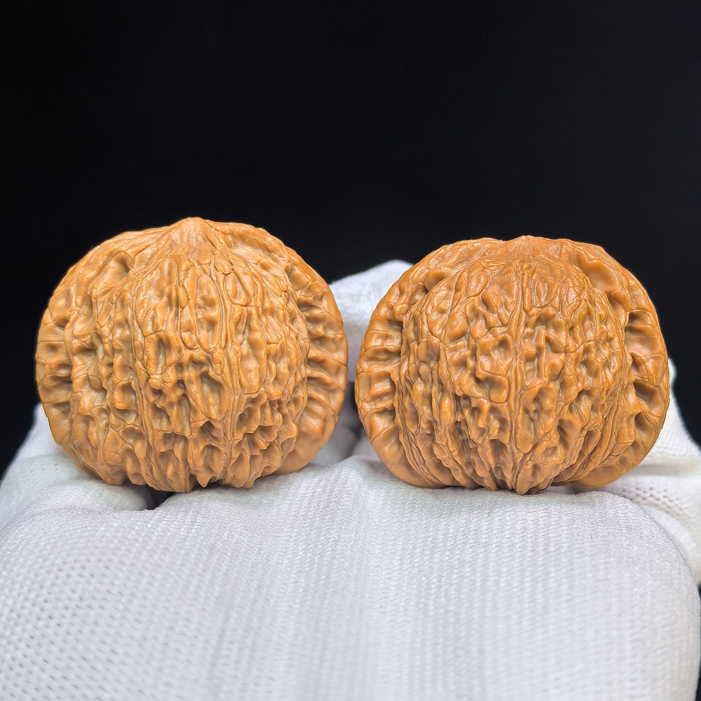 "Hydrangea" Xiuqiu Wenwan Walnuts Pair | 41.0mm x 34.0mm | XQ-101SY