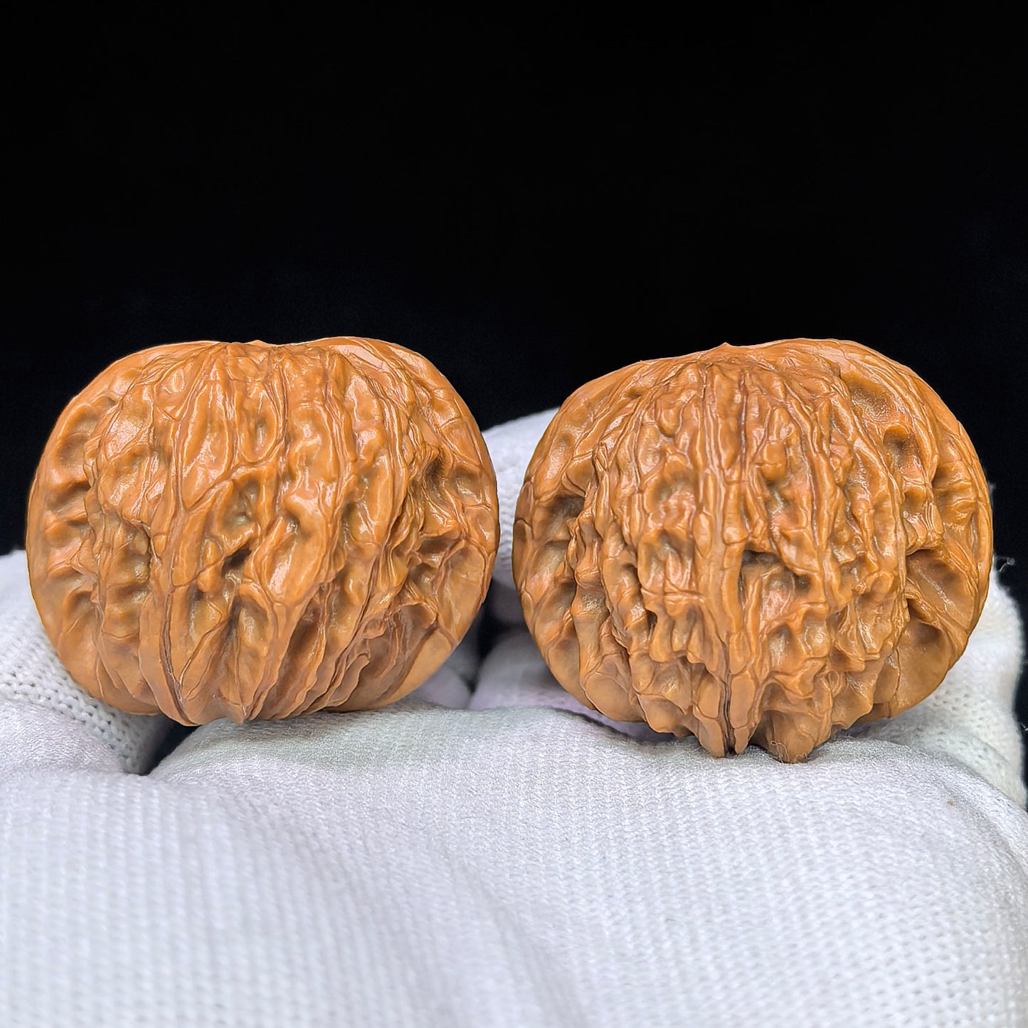 "Millstone" Mopan MB-17F4 Low-Profile Wenwan Walnuts Pair | 40.0mm x 37.0mm | MB-17F4
