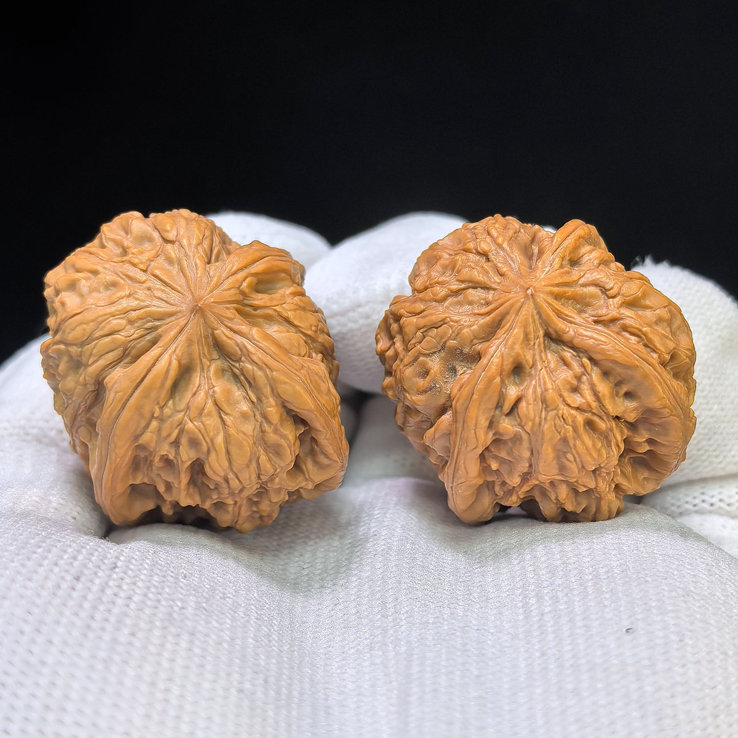 "Rainflower Stone Three-Ribbed" Yuhuashi Sanleng Multi-Ribbed Wenwan Walnuts Pair | 31.0mm x 34.0mm | YHSSN-C222E