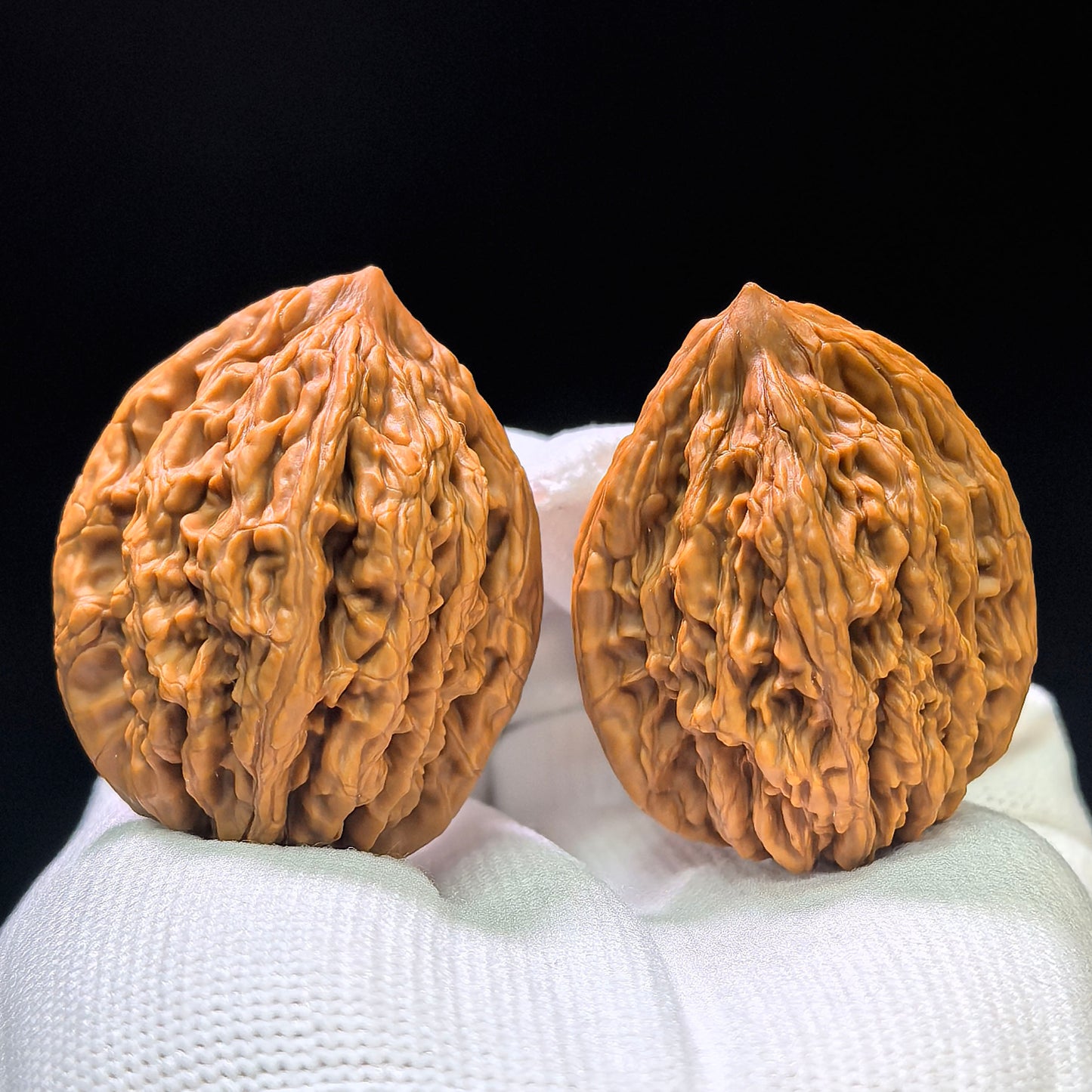 "Wild Cultivar" Yesheng Wenwan Walnuts (Pair) | 34.0mm x 36.0mm | Stock ID: YS-1101