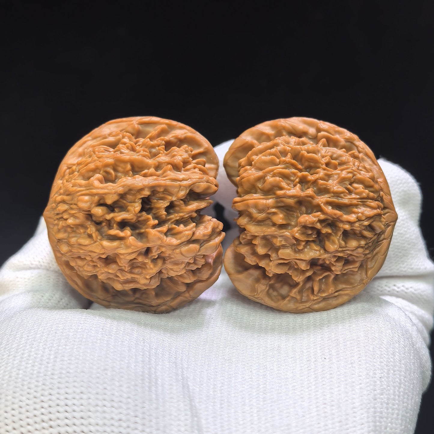 "Starry Sky" Mantianxing Wenwan Walnuts (Pair) | 43.0mm x 40.0mm | Stock ID: MTX-1003