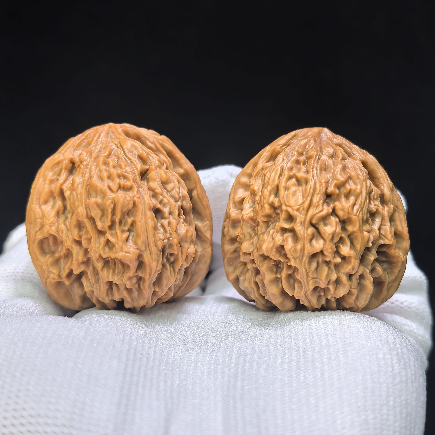 "Triangle Nanjiang Stone" Sanjiao Nanjiangshi Wenwan Walnuts Pair | 38.0mm x 38.0mm | NJS-1512C