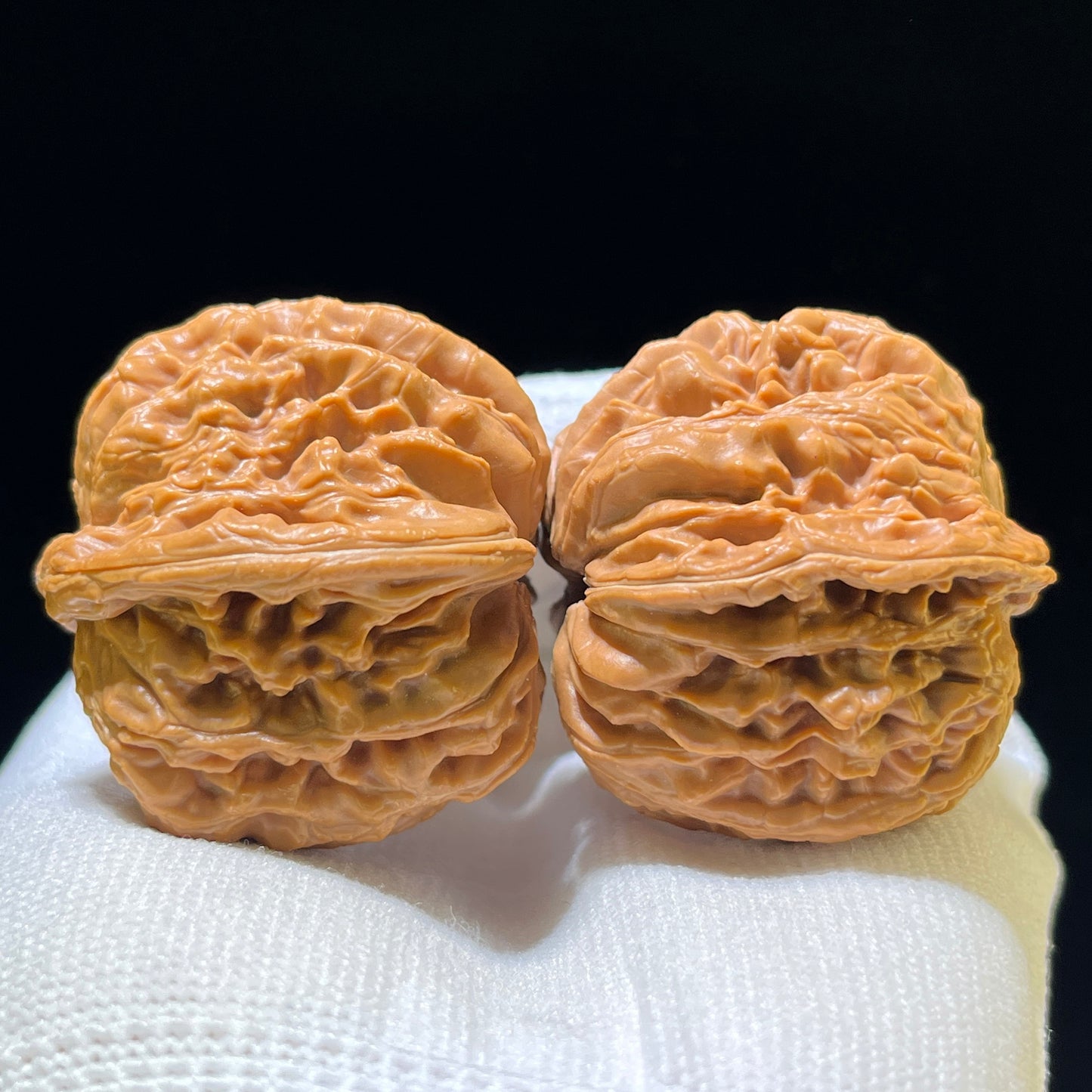 "Four-Story Tower" Sizuolou Wenwan Walnuts (Pair) | 41.0mm x 39.0mm | Stock ID: SZL-1111