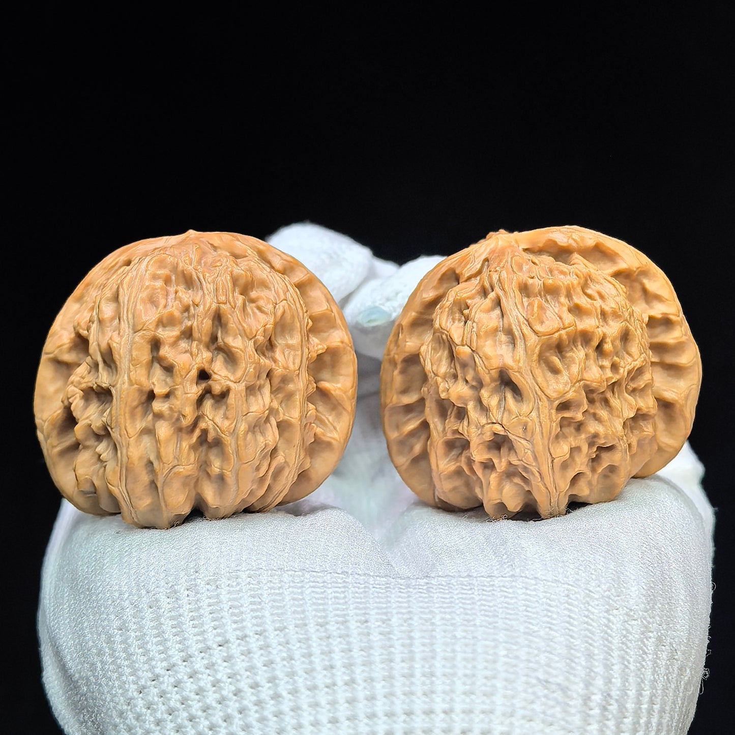 "Spherical White Lionhead" Qiuxing Baishizi QXBSJ-1505C Low-Profile Wenwan Walnuts Pair | 41.0mm x 40.0mm | QXBSJ-1505C
