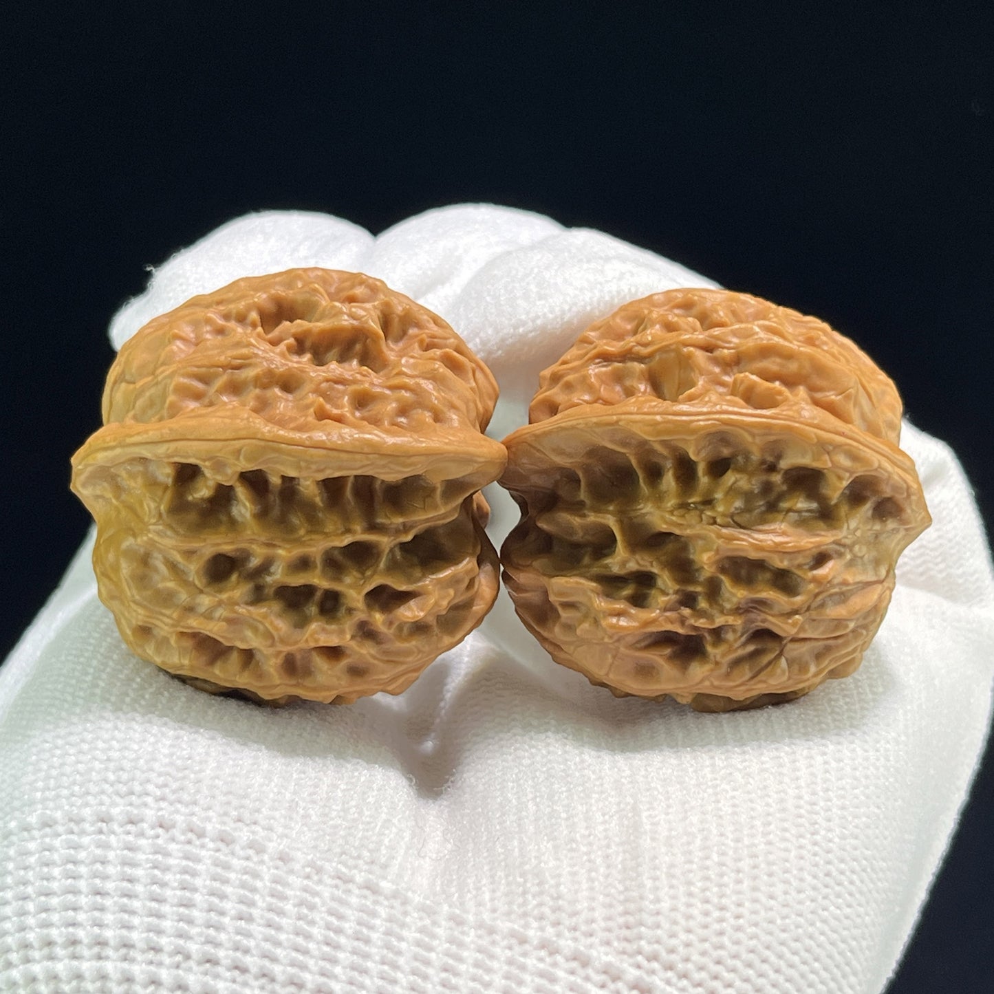 The "Wild Wolf" (Ye Lang) Full-Bellied Pocket Pair | 32.0mm x 35.0mm | YL-601
