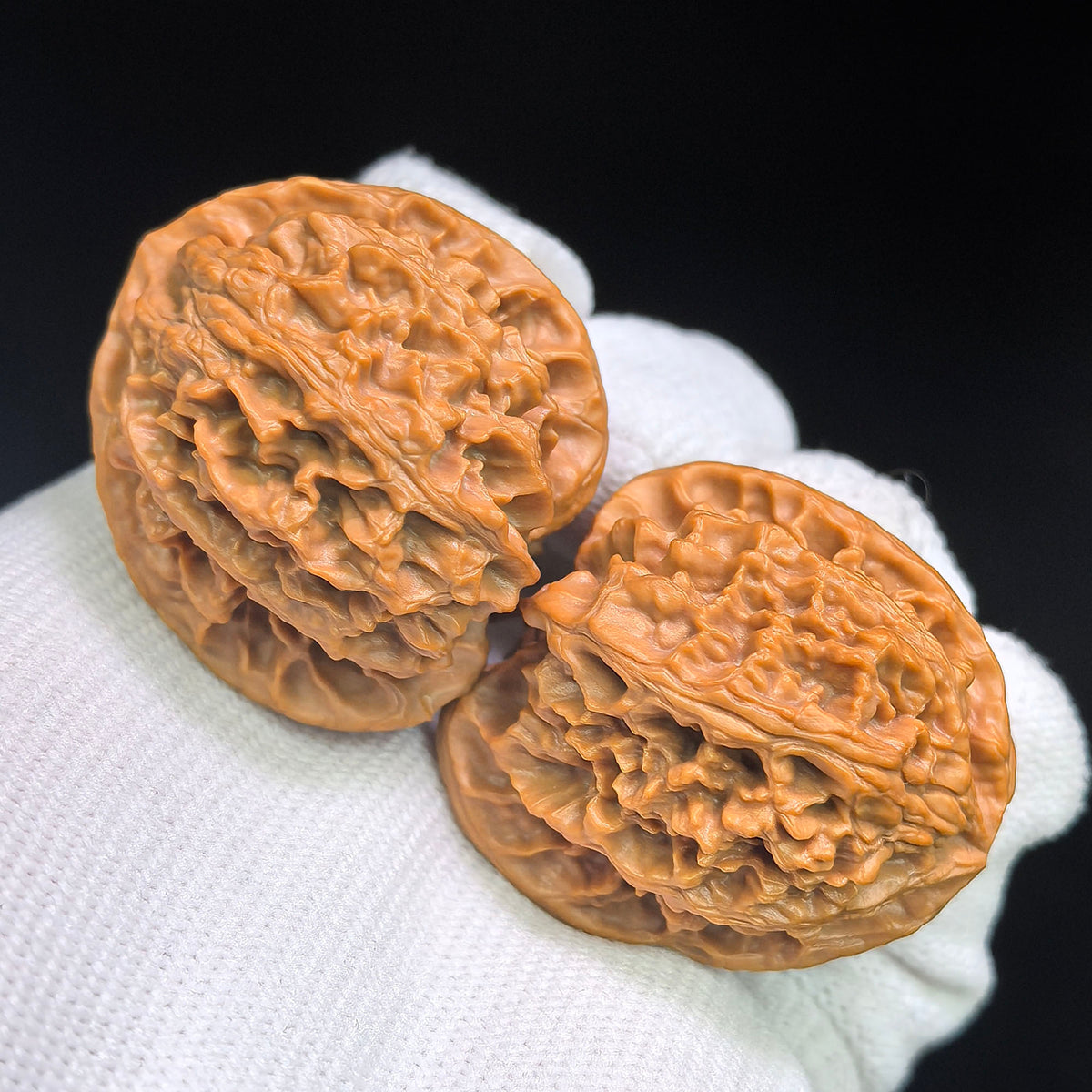 Miniature Butterfly-Form Apple Garden Wenwan Walnut Pair — 34.0mm x 33.0mm | XZHD-C1C5E