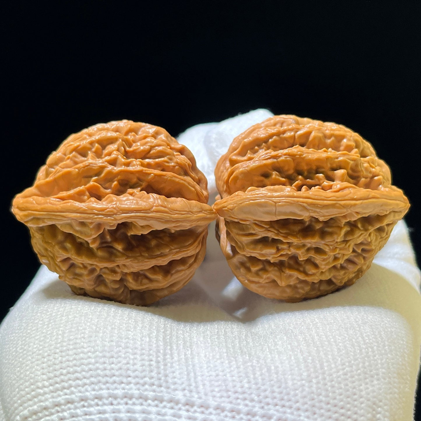 "Wheat Ear Tiger Head" Maisui Hutou Wenwan Walnuts (Pair) | 36.0mm x 39.0mm | Stock ID: MSHT-1107