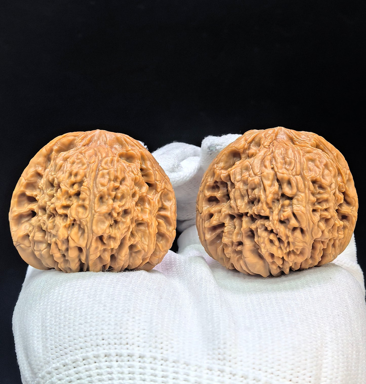 "Spherical Nanjiangshi Lionhead" Qiuxing Nanjiangshi NJS-1502C Low-Profile Wenwan Walnuts Pair | 41.0mm x 41.0mm | NJS-1502C