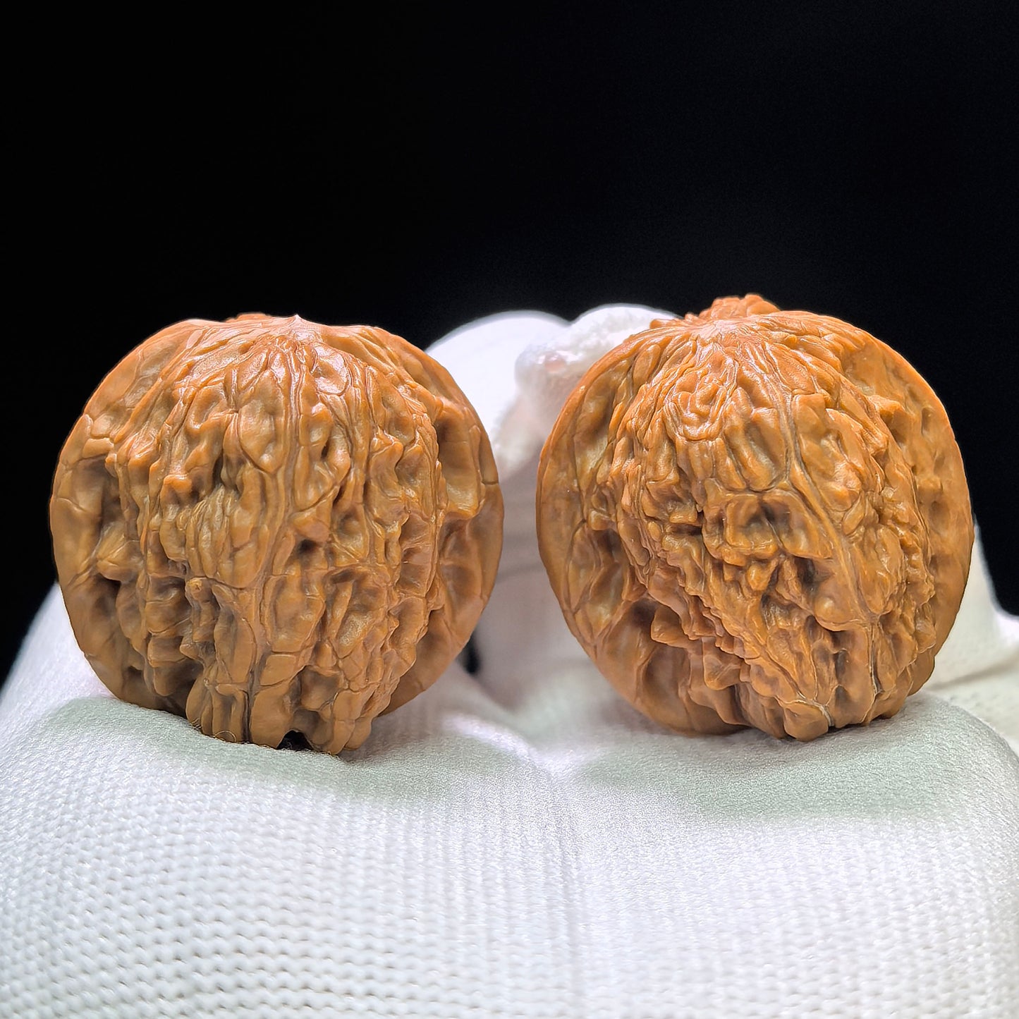 "Wild Pebble Millstone" Ye Sheng Shizi Mopan Wenwan Walnuts (Pair) | 34.0mm x 35.0mm | Stock ID: SZMP-1401