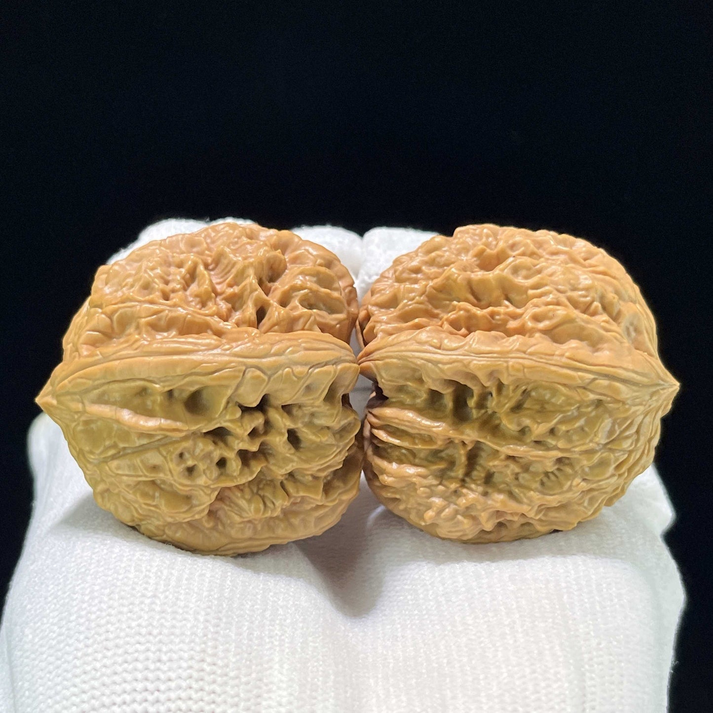 The "Blizzard" (Bao Xue) Deep-Bellied Hand-Stimulator Pair | 39.0mm x 41.0mm | BX-903