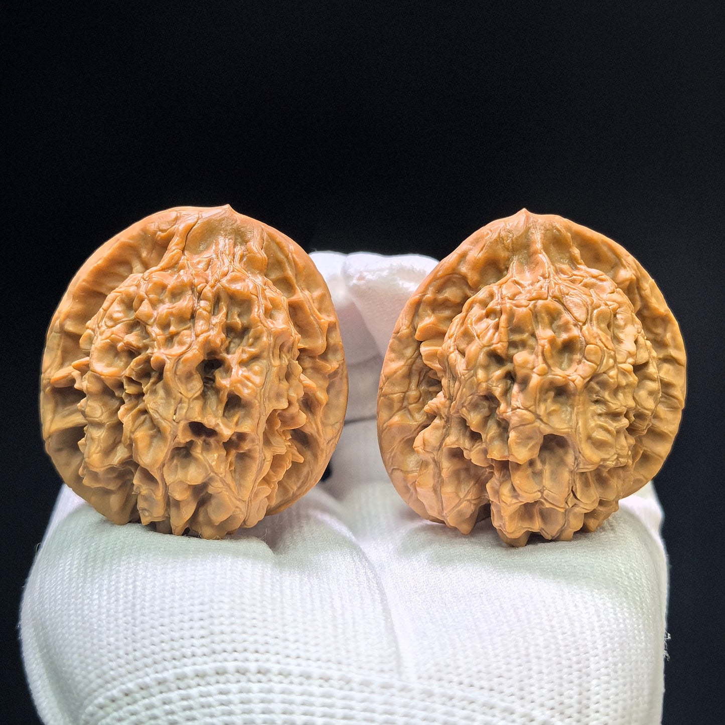 "Golden Kylin" Jinqilin Wenwan Walnuts Pair | 43.0mm x 45.0mm | JQL-1401