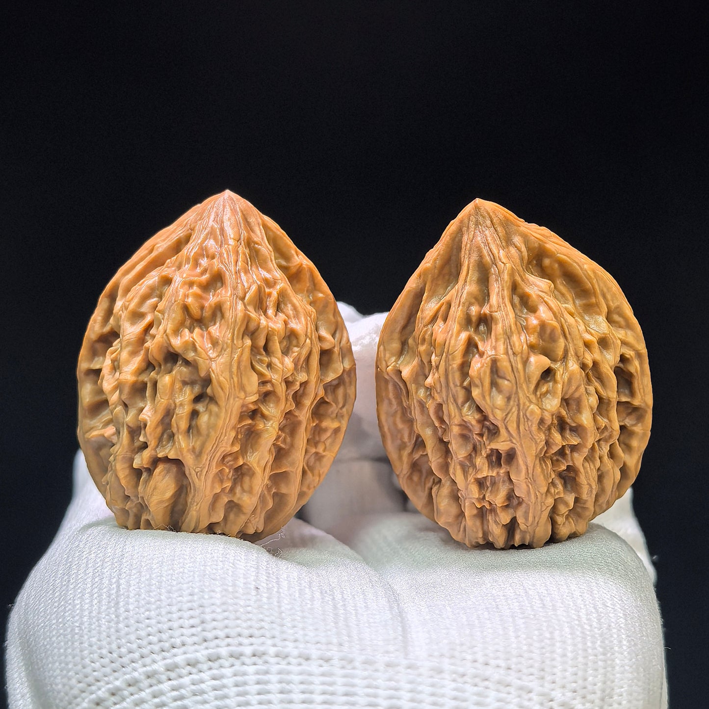 "Beijing Chicken Heart" Beijing Jixin Wenwan Walnuts Pair | 36.0mm x 36.0mm | BJJX-1103